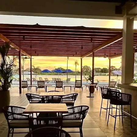 La Mejor Experiencia Frente A La Playa En Baía Kristal Cartagena